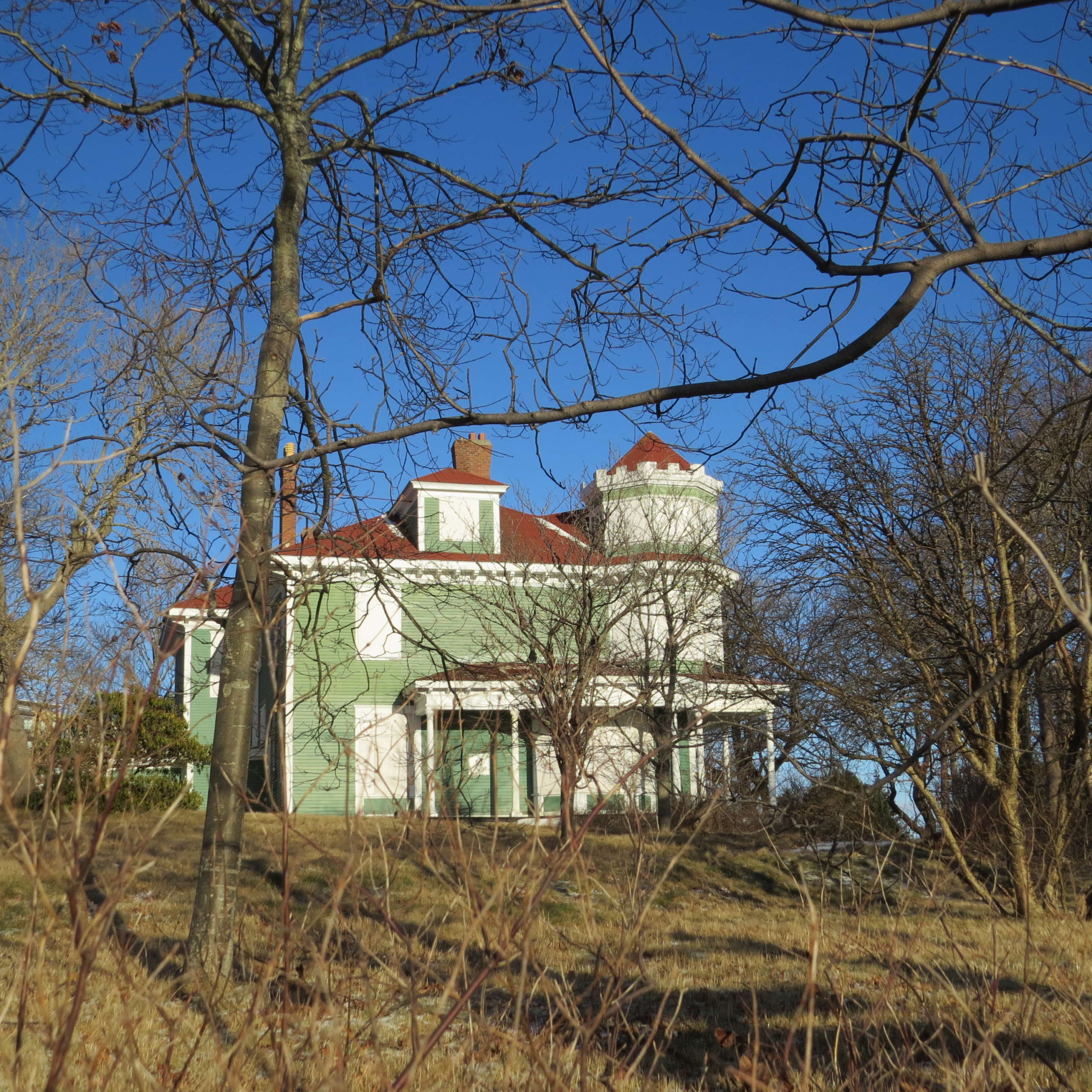 Bryn Mawr manor in St. John's on a clear, snowless winter day.